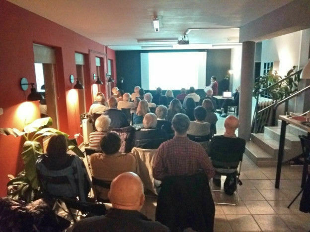 Media picture: Nyilvános előadások